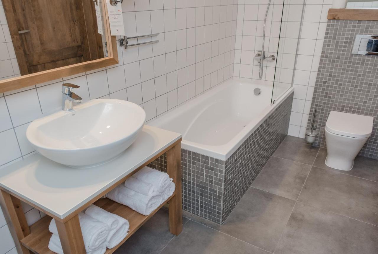 Hotel Naturum Milicz Exteriör bild