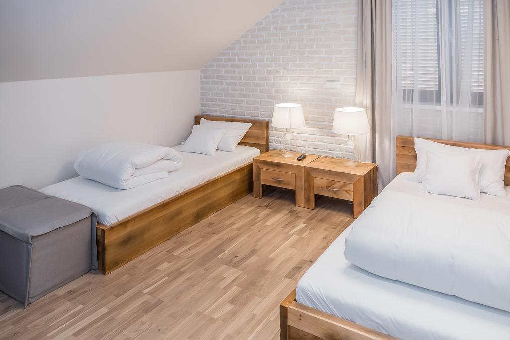 Hotel Naturum Milicz Exteriör bild